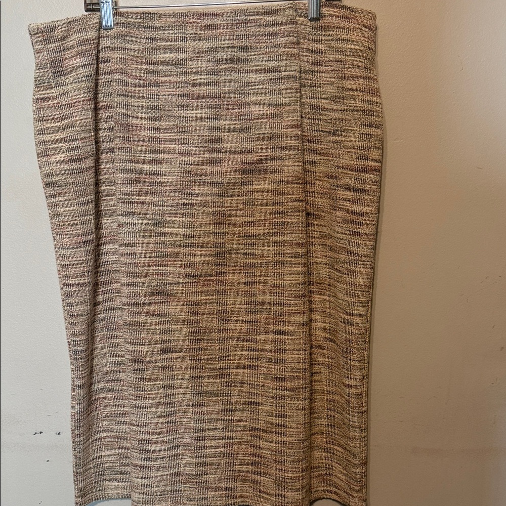 Elegant Tan Tweed Skirt